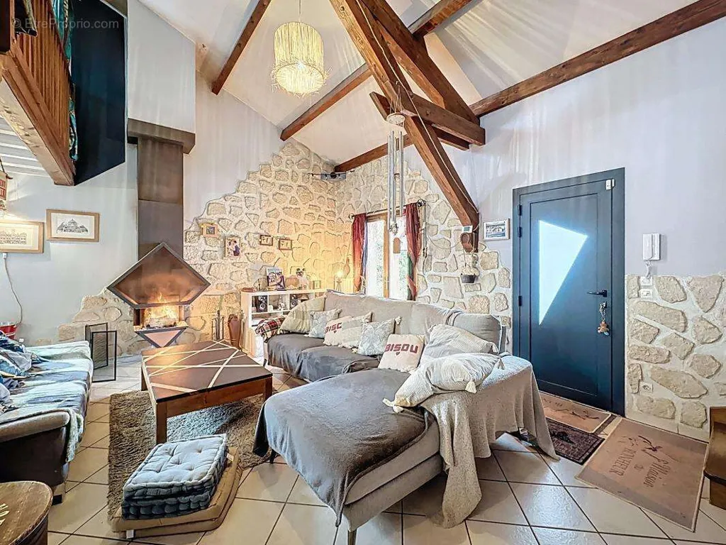 Maison 8 pièces à Mions