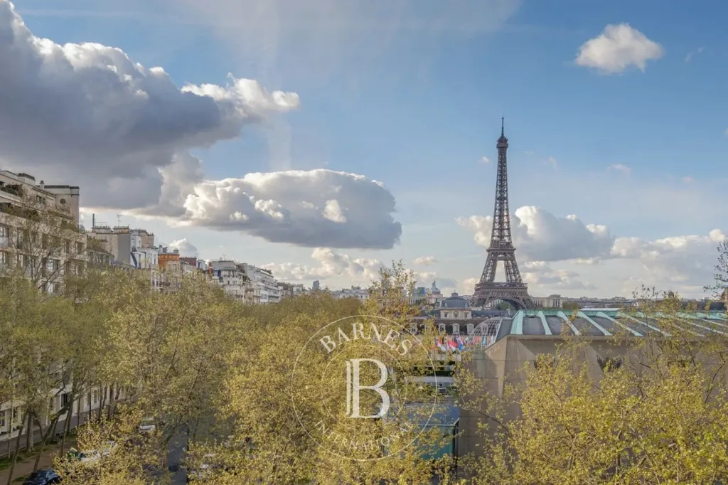 Appartement 4 pièces à Paris 7ème