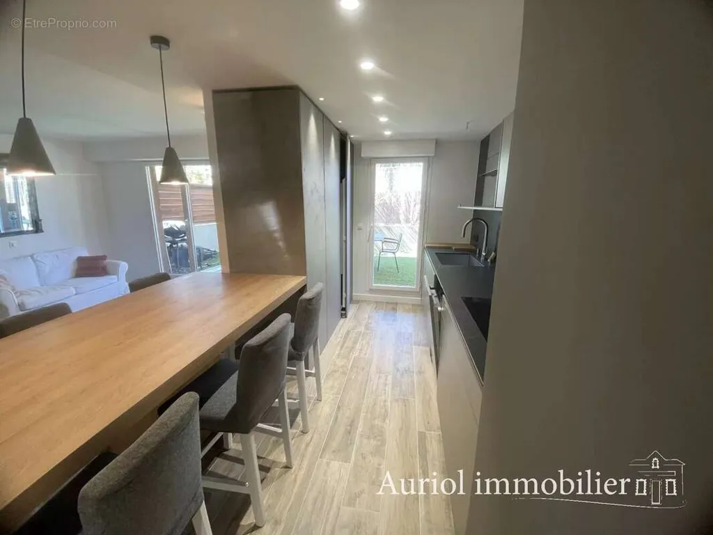 Salle à manger - Appartement T3 Rez-de-jardin avec Jardin à Marseille 9e