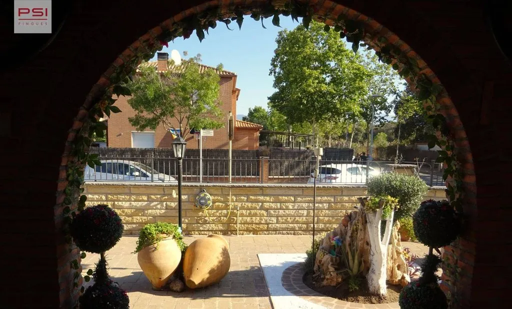 Jardin - Luxury House with Garden in Cardedeu