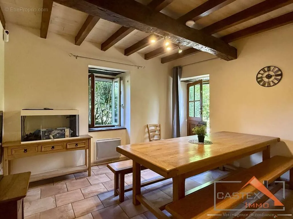 Dining Room - Charm House with Garden near Pyrénées