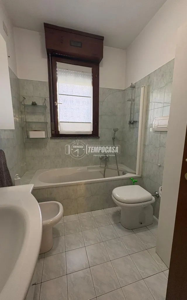 Vannitoad - Modernised Three-Room Flat with Balcony in Milan