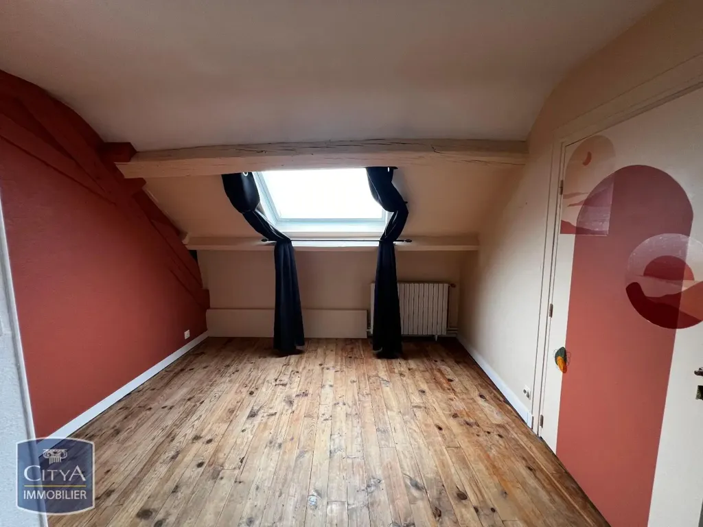 Toad - Mansard Apartment in Le Blanc Centre