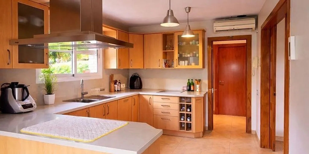 Cuisine - Luxury Detached House with Wellness Features in Sabadell