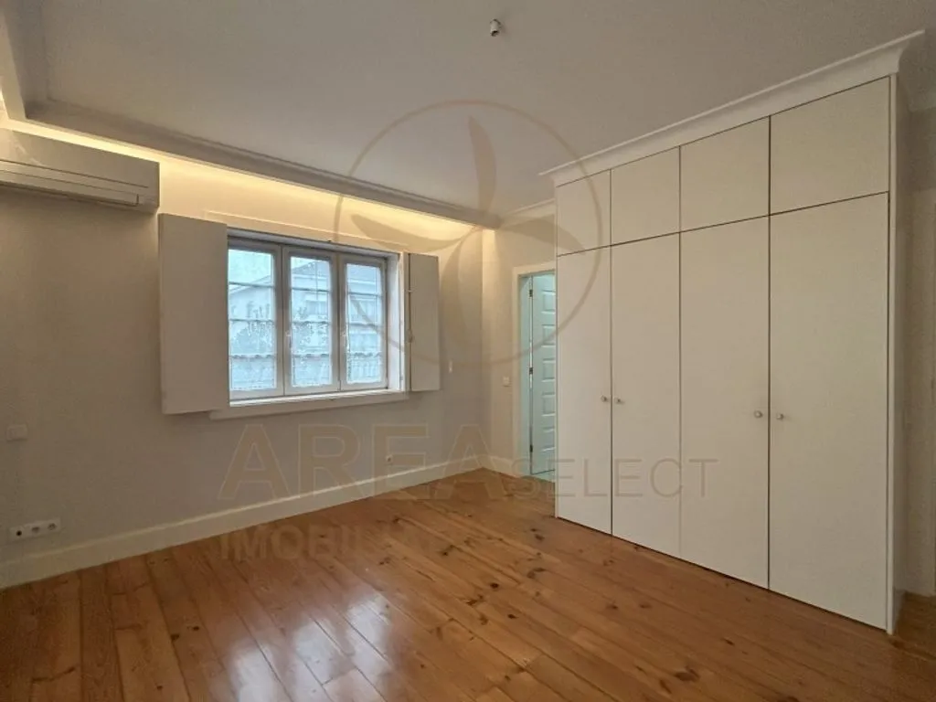 Magamistoad - Luxury T5 House with Garden in Guimarães