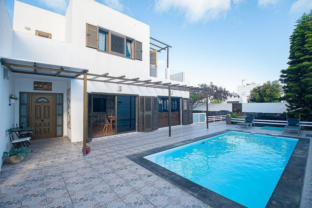 Piscine - Chalet with Pool and Terrace in Yaiza