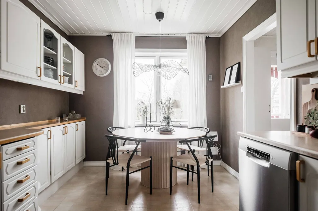 Salle à manger - Red Villa with Garage in Skövde