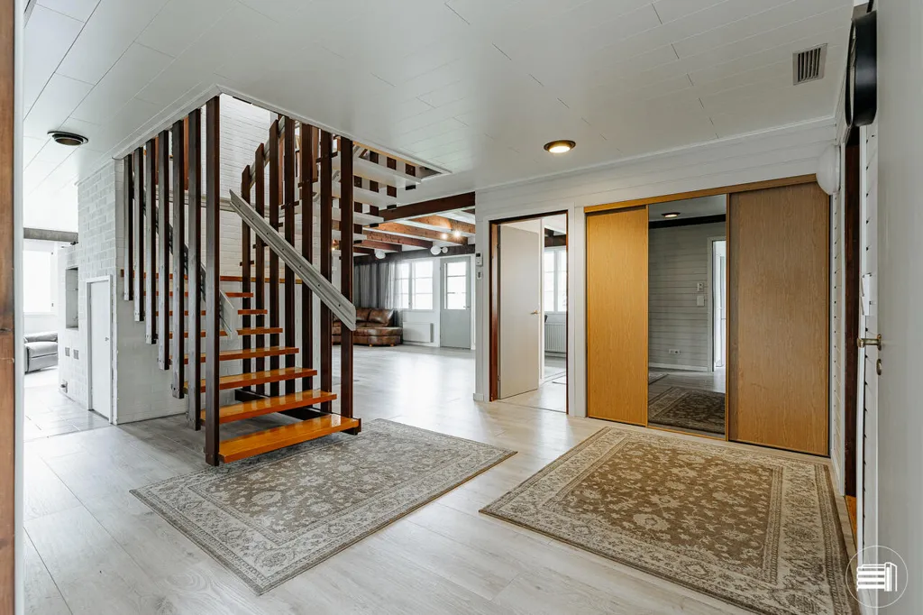 Toad - Architect-Designed House with River View in Kyrönjoki