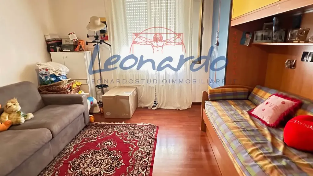 Magamistoad - Bright Apartment with Garage in Piacenza