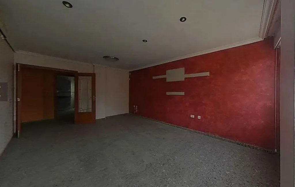 Pièces - Apartment with Large Windows in Nules