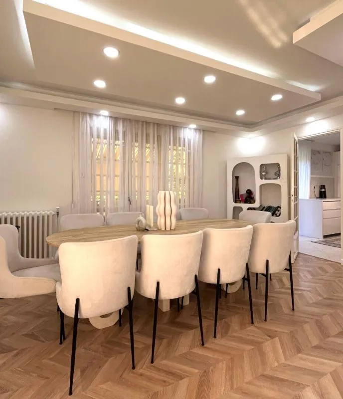 Salle à manger - Maison Rénovée avec Terrasse à Noyon