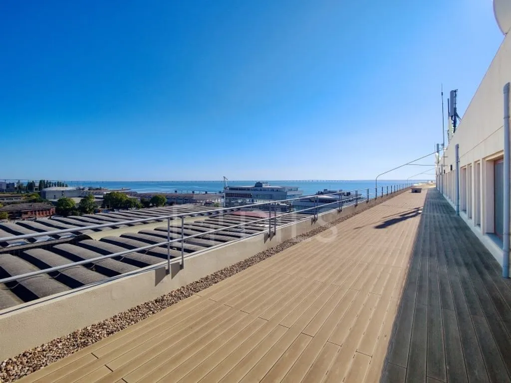 Terrass - Office with River View in Marvila, Lisbon