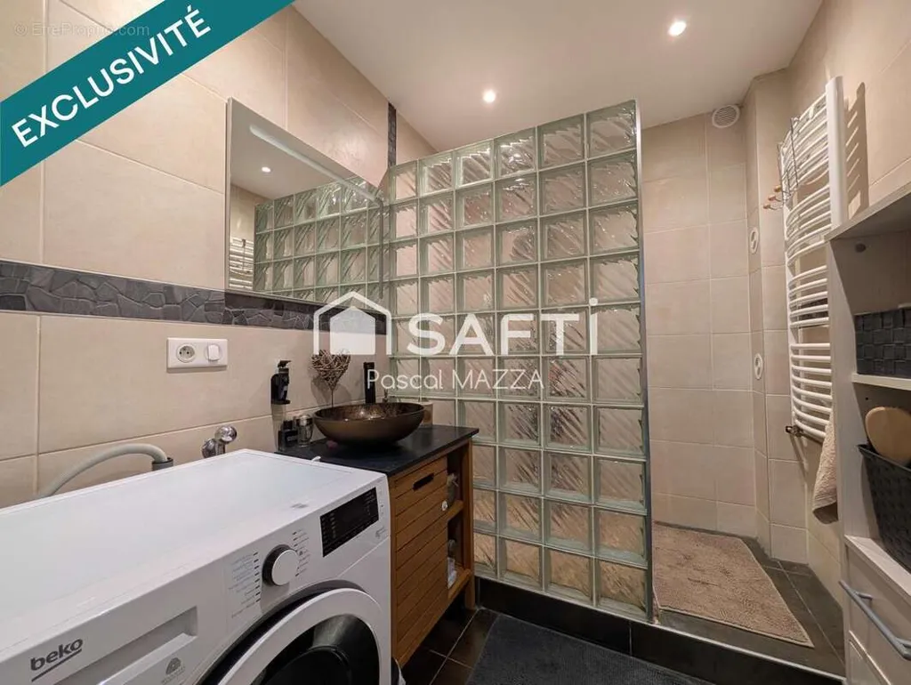 Salles de bain - Appartement avec Balcon Sud-Ouest à Huningue