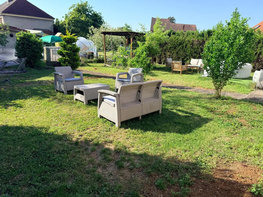 Jardin - Maison F5 avec Jardin et Entrée Indépendante