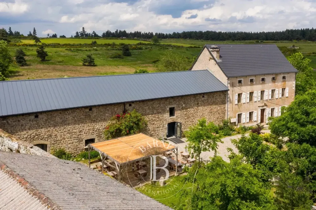 Õhuvaade - Historic Domain with Restaurant in Margeride