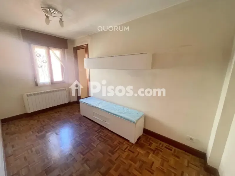Bedrooms - Bright Apartment with Terrace near Basarrate Metro