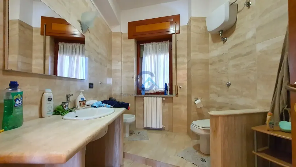 Salles de bain - Bright Apartment with Panoramic Balcony in Catanzaro