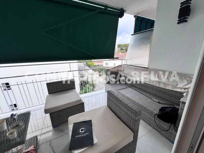 Terrace - Reformed Apartment with Balcony in Fenals