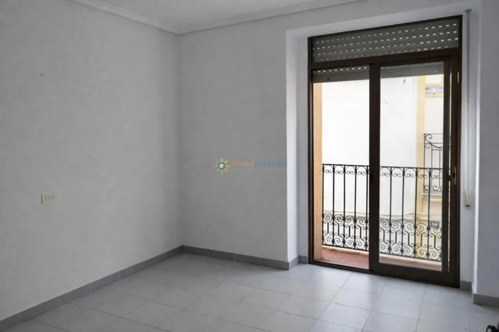 Pièces - Renovated Hotel with Balcony in Rafelcofer