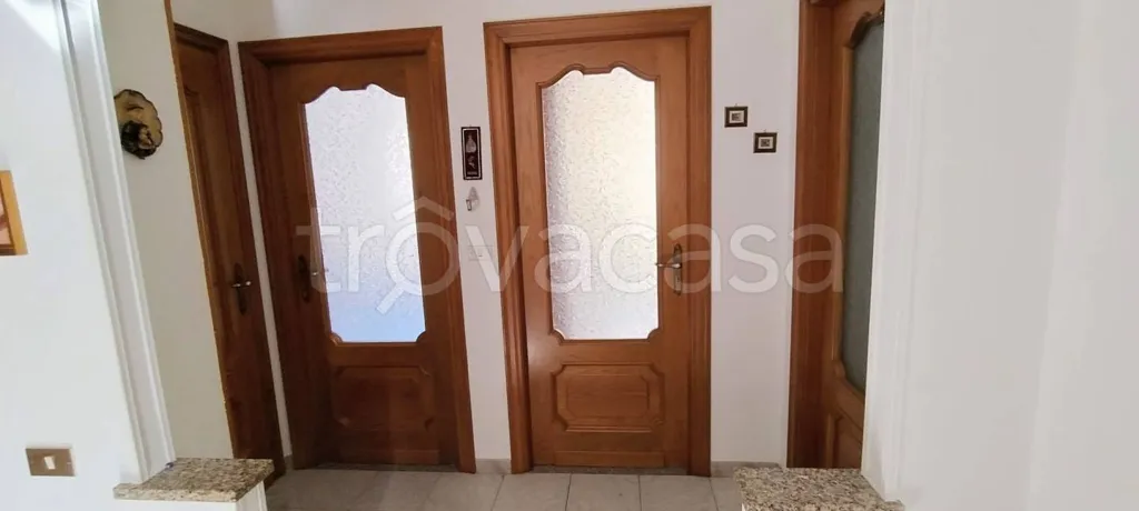 Entrée - Two-Unit Apartment with Balcony in Susa