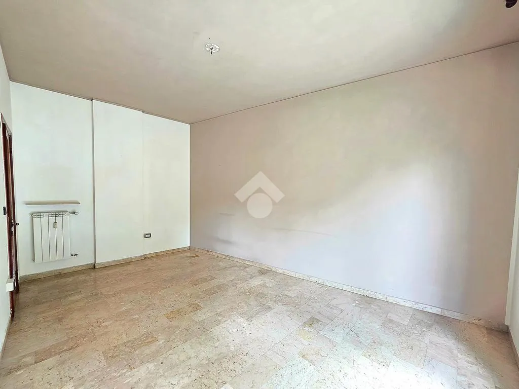 Pièces - Apartment with Balcony in Savona