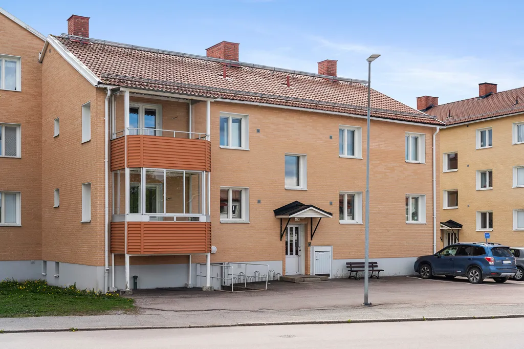 Exterior - 3-Bedroom Apartment with Balcony in Sala