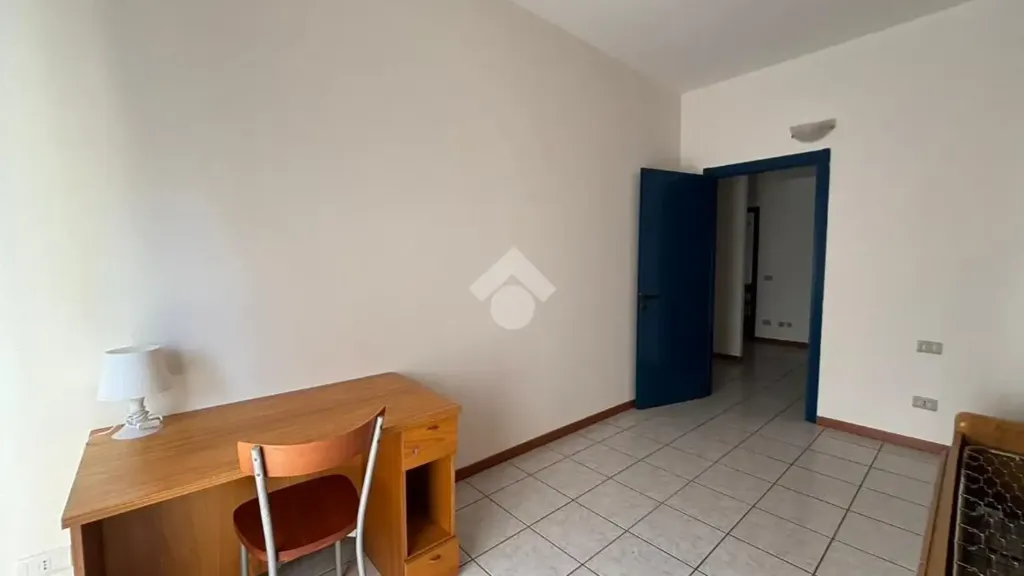 Chambres - Student Flat with Balcony in Novara