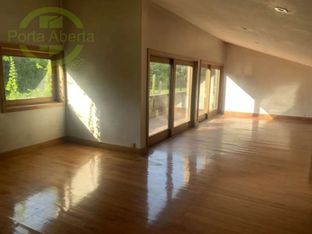 Pièces - Luxury House with Generous Space in Guimarães