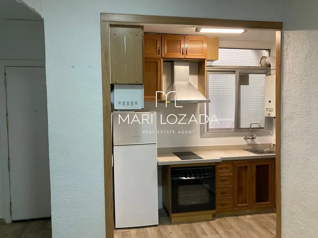 Kitchen - Furnished Flat in L'Illa Perduda, Valencia