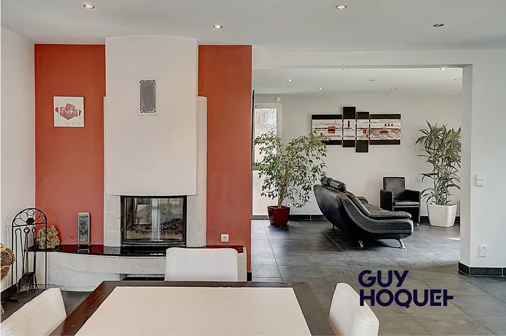 Söögituba - Spacious House with Pool in Bourg-en-Bresse