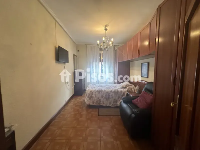 Magamistoad - Spacious Student Flat with Metro Access in San Ignacio