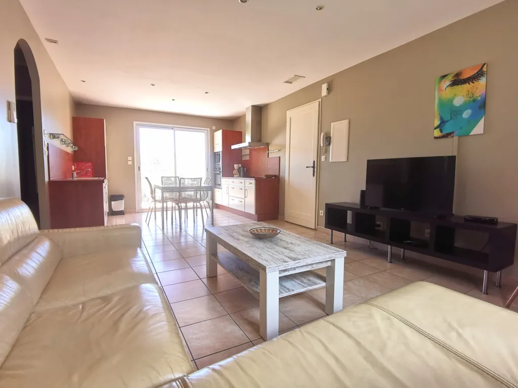 Séjour - Propriété avec 4 Gîtes et Piscine à Béziers