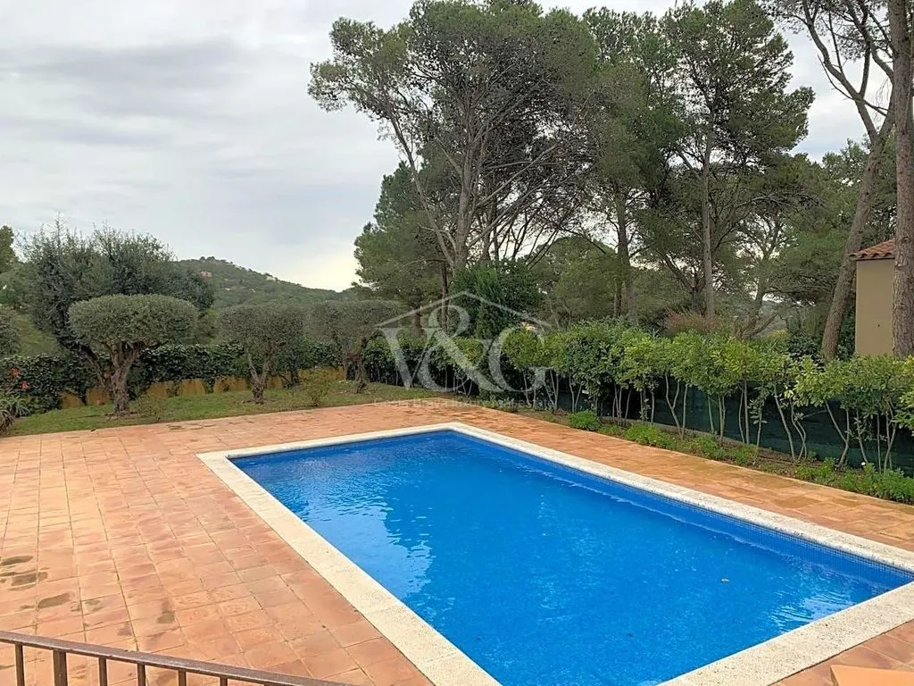 Piscine - Luxury Villa with Ocean View in Tamariu
