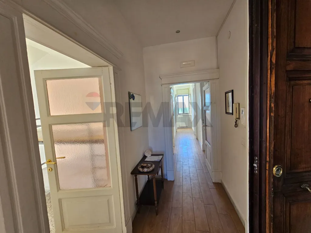 Esik - Apartment with Sea View in Salerno
