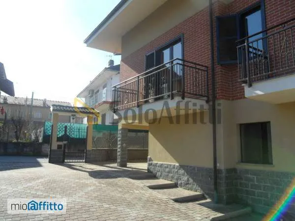 Mansarda arredata con balcone a Rosta
