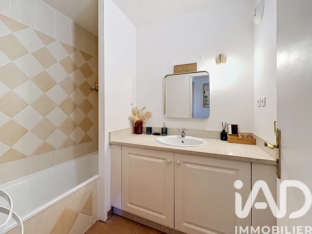 Salles de bain - Appartement avec Terrasse au Golf de Saumane-de-Vaucluse