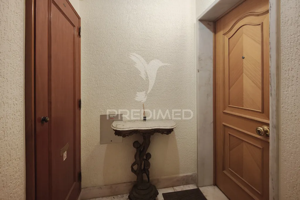 Esik - T2 Apartment with Fireplace in Monte Abraão, Queluz