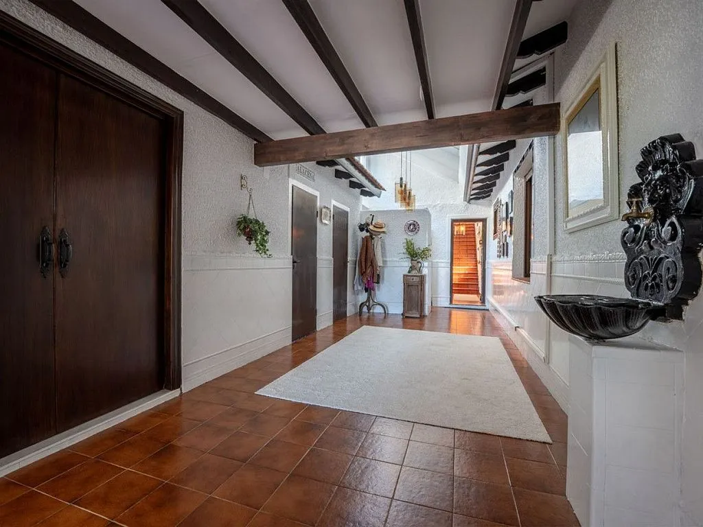 Esik - Villa with Pool and Terrace in Los Dolses