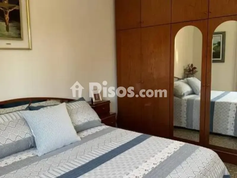 Chambres - Appartement 4 pièces à ES
