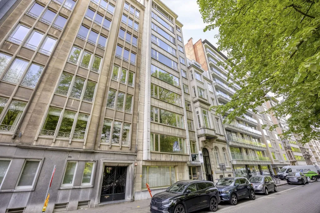 Exterior - Ground Floor Apartment with Park Views in Antwerp