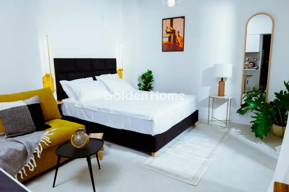 Magamistoad - Fully Renovated 9-Unit Building in Kerameikos