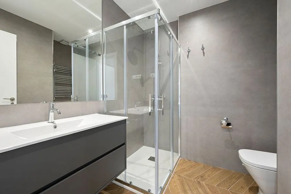 Salles de bain - Reformed Flat with Terrace in Bernabéu, Madrid