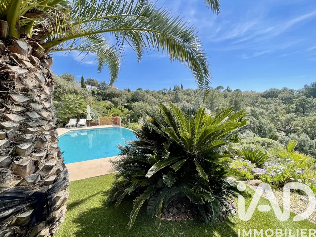 Piscina - House with Pool in Valcros, La Londe