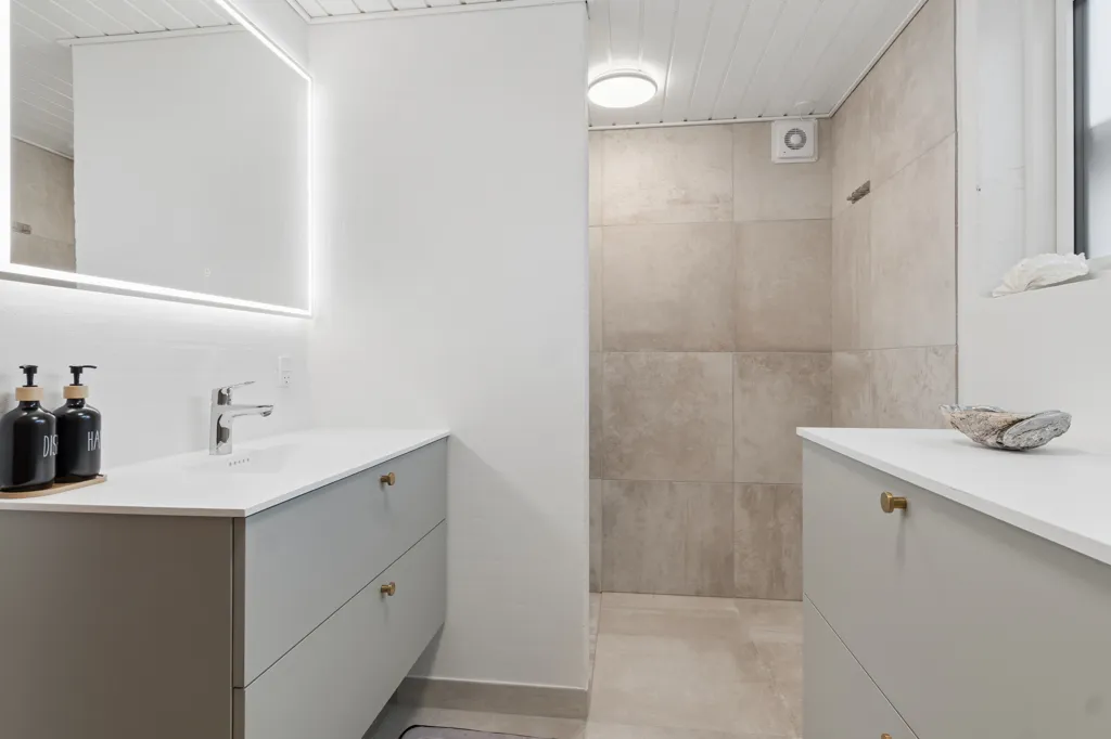 Salles de bain - Modernised Villa with View in Løgstrup