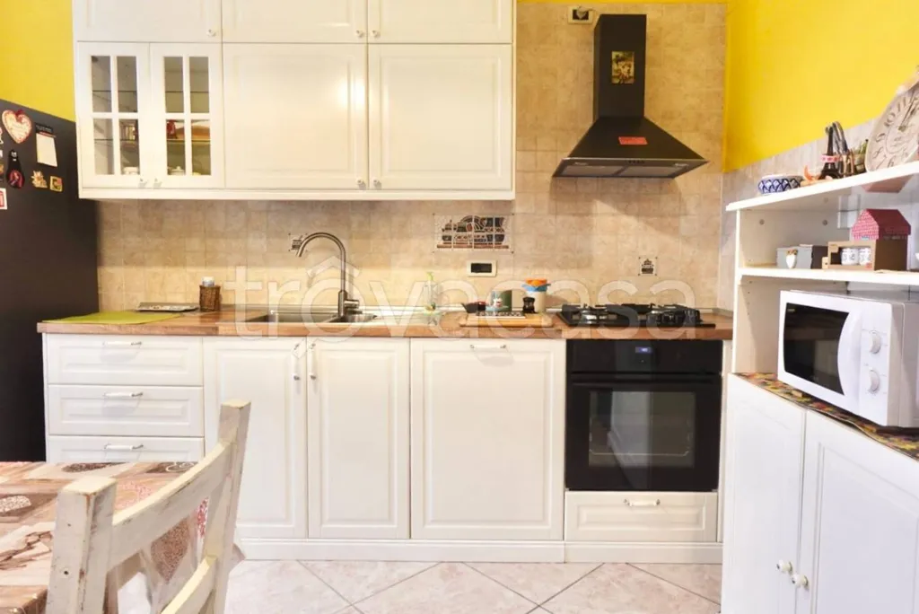 Köök - Bright Apartment with Balcony in Turin