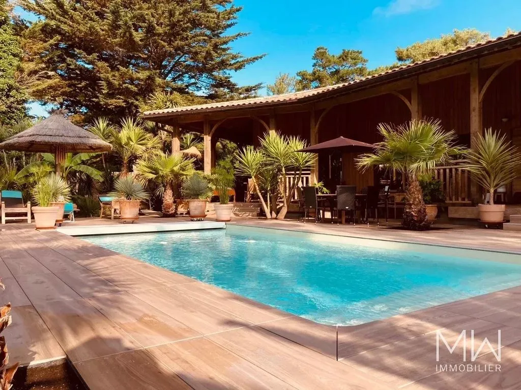 Piscine - Villa Luxueuse avec Piscine à Cap Ferret