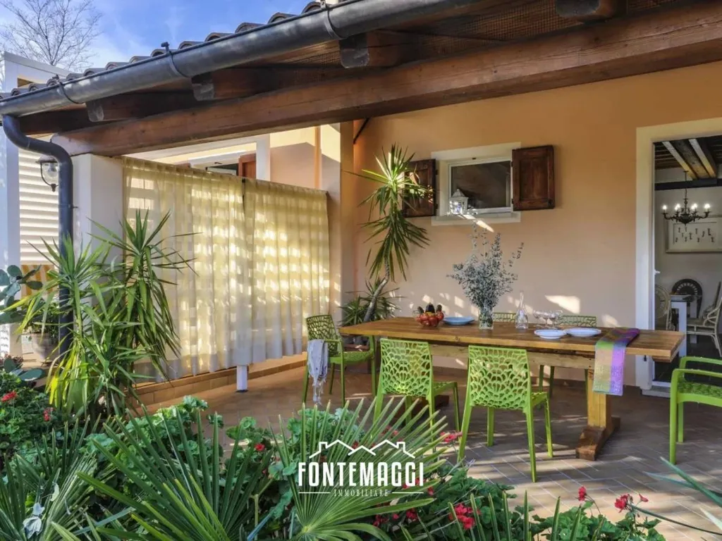 Terrasse - Villa with Sea View in San Costanzo