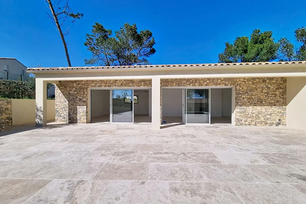 Terrasse - Villa Contemporaine avec Piscine à Nîmes