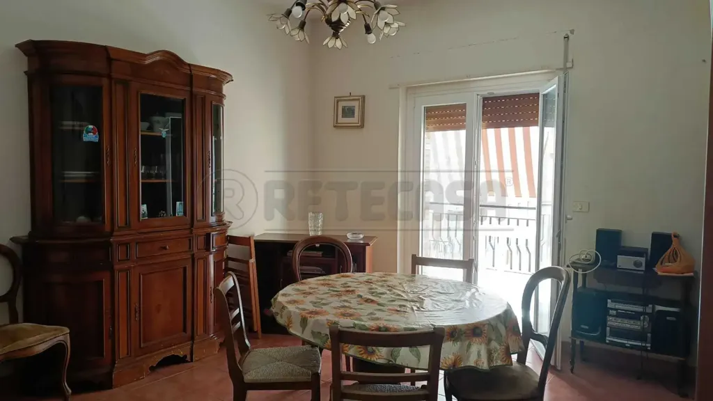 Salle à manger - Rear-Facing Apartment with Terrace in Ladispoli