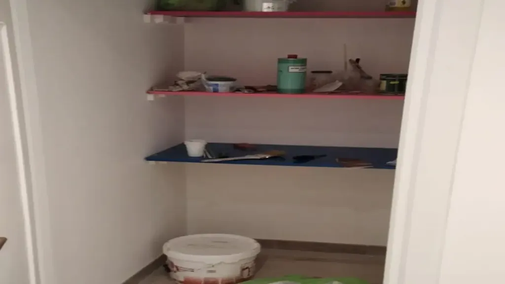 Utility Room - Spacious Trilocale with Balcony in Rome